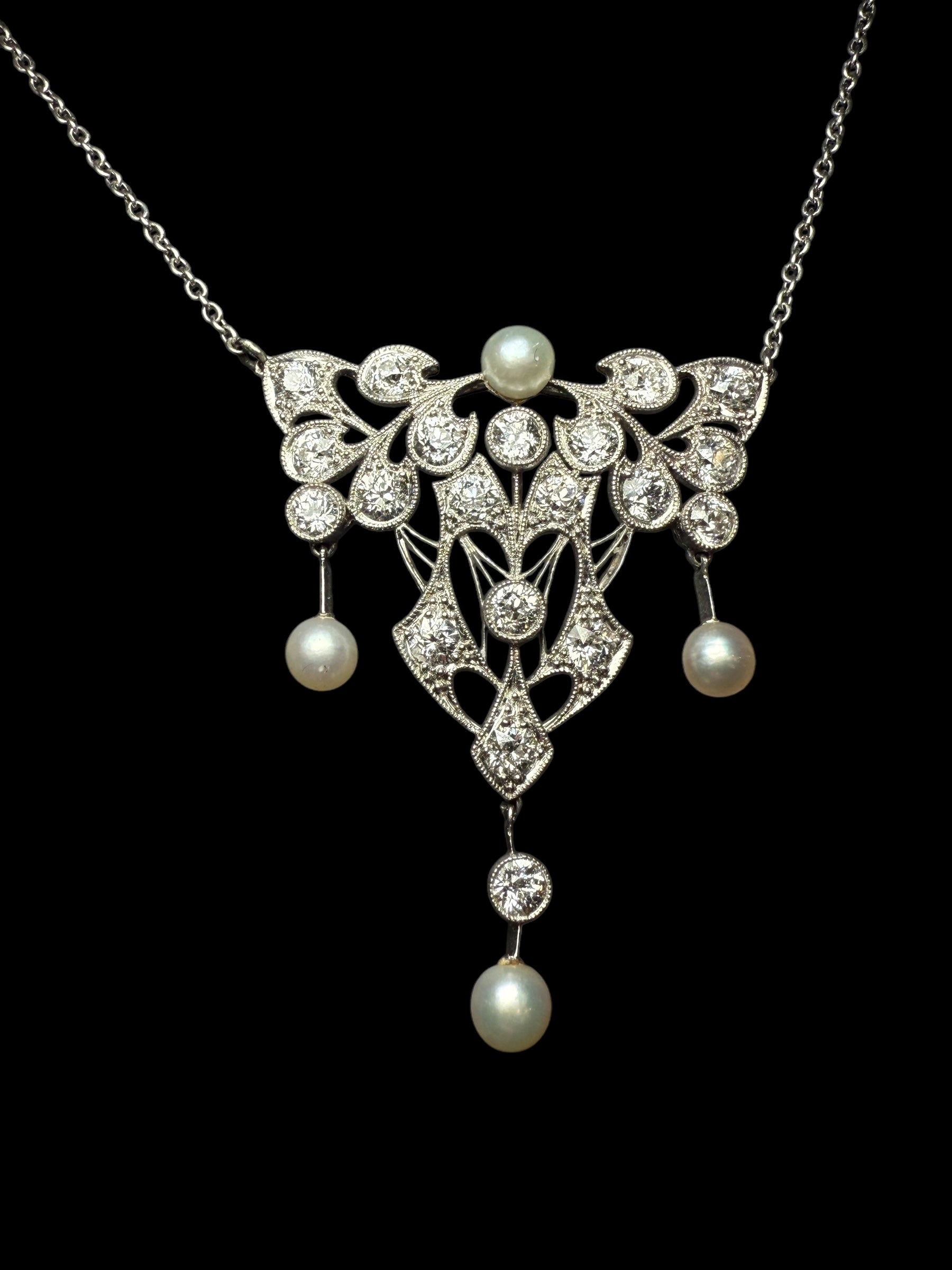 Diamonds and pearls necklace