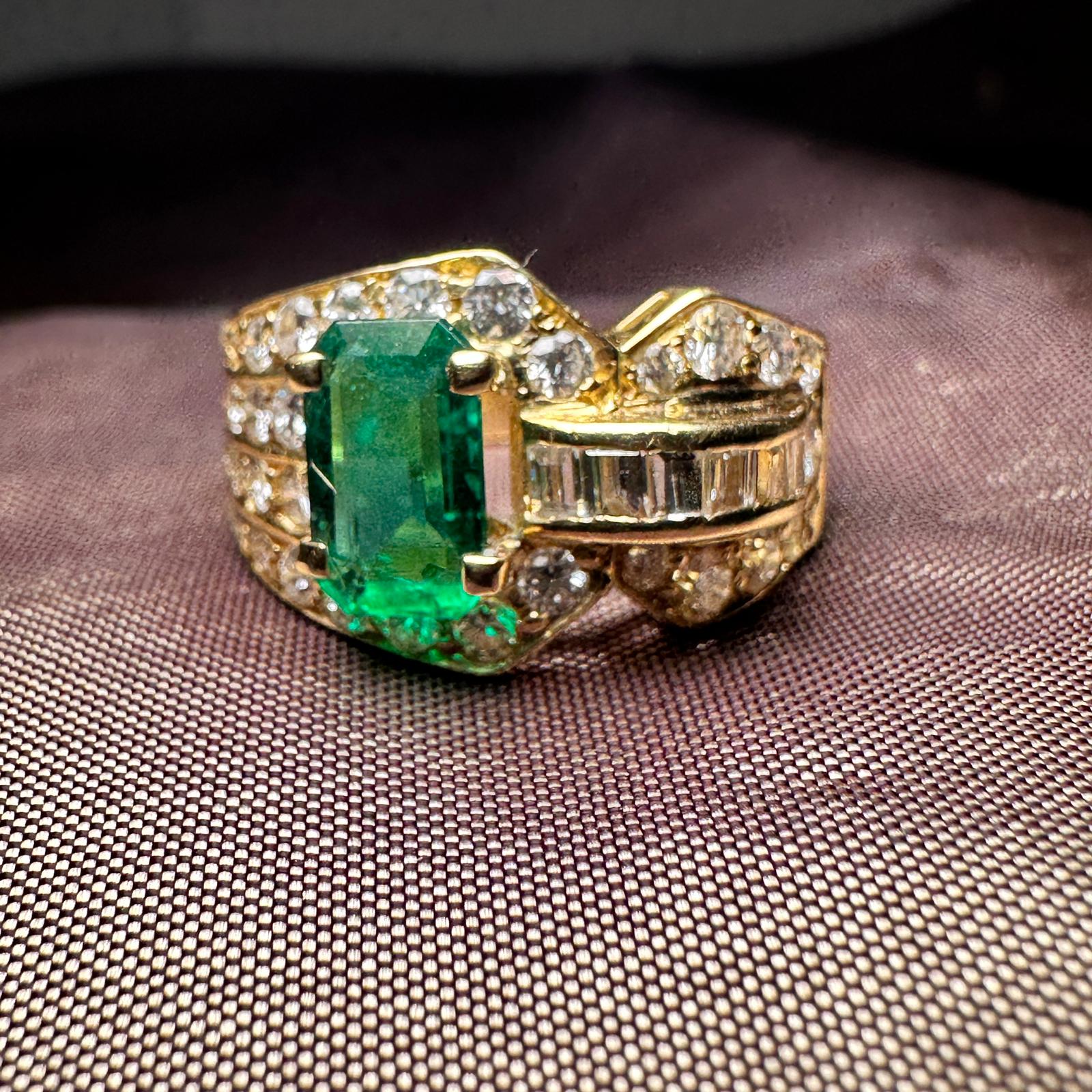 Emerald and diamond ring