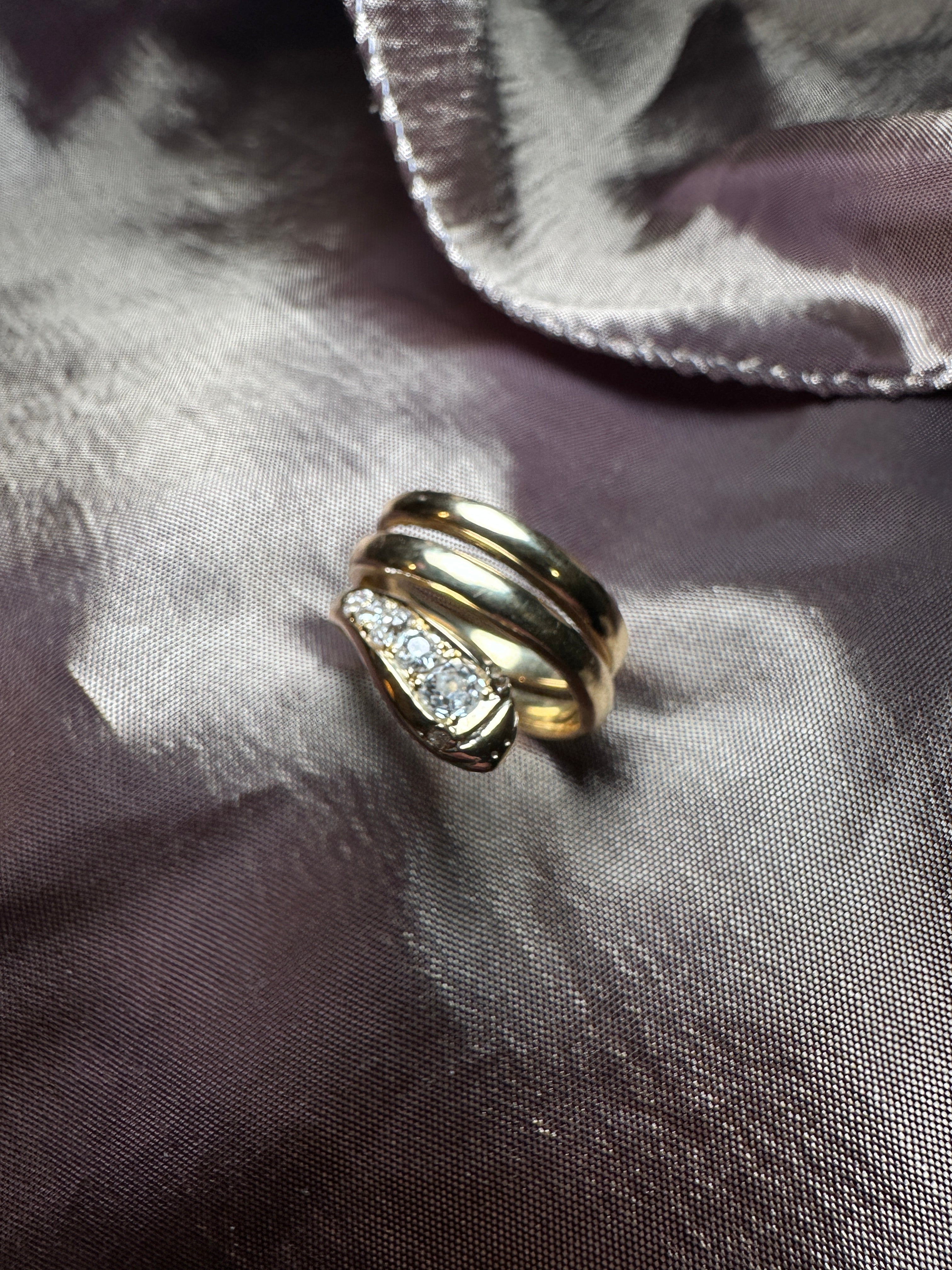 Snake diamond ring
